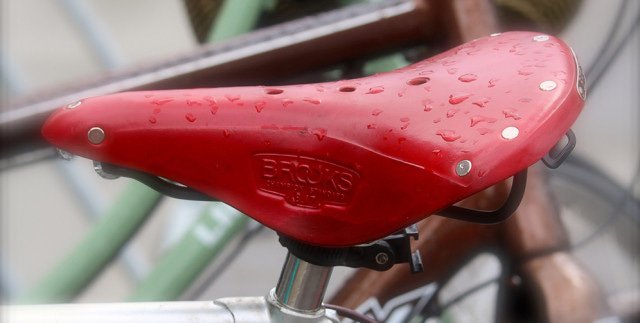brooks-red-saddle