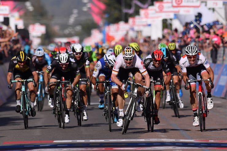 Foto LaPresse - Gian Mattia D'Alberto 06/05/2017 Tortoli' (Italia) Sport Ciclismo Giro d'Italia 2017 - 100a edizione - Tappa 2 - da Olbia a Tortoli' - 211 km ( 131 miglia ) Nella foto: la volata finale di GREIPEL Andr ( GER )( Lotto Soudal ) , vincitore di tappa e maglia rosa Photo LaPresse - Gian Mattia D'Alberto 06/05/2017 Tortoli' (Italy ) Sport Cycling Giro d'Italia 2017 - 100th edition - Stage 2 - Olbia to Tortoli' - 211 km ( 131 miles ) In the pic: GREIPEL Andr ( GER )( Lotto Soudal ) , winner of the stage and pink jersey