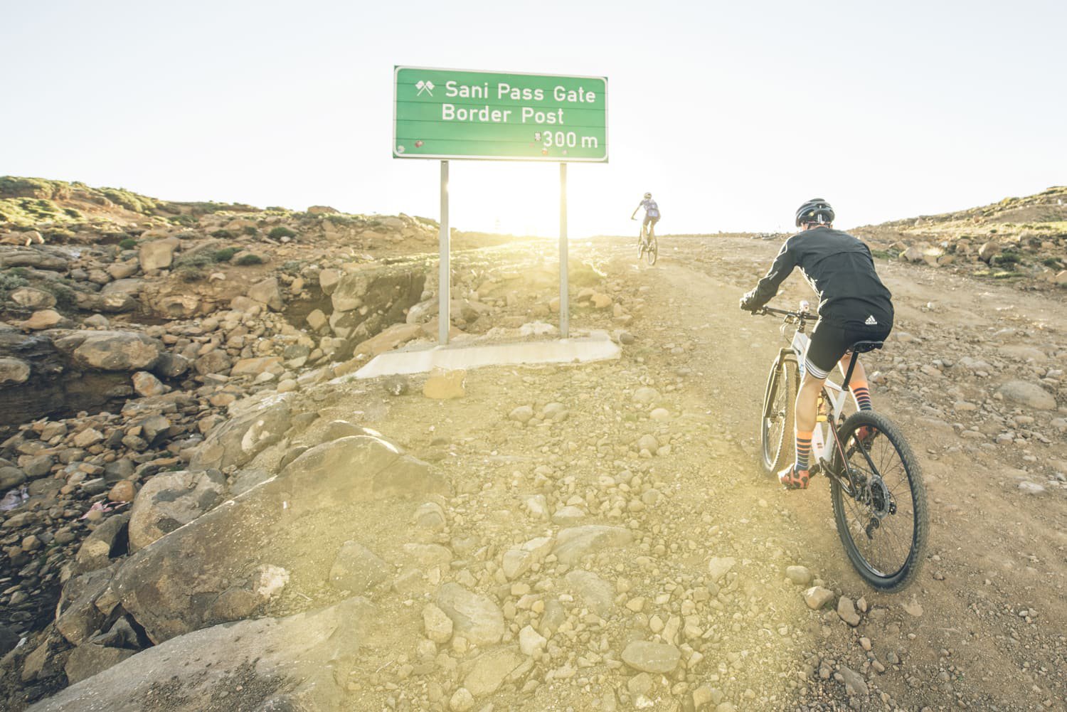 sani-pass-desmond-louw-bicycling-magazine-wowrides-0084