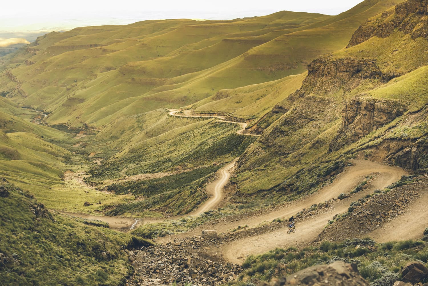 sani-pass-desmond-louw-bicycling-magazine-wowrides-0101