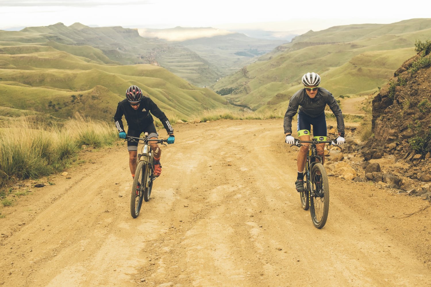 sani-pass-desmond-louw-bicycling-magazine-wowrides-0111