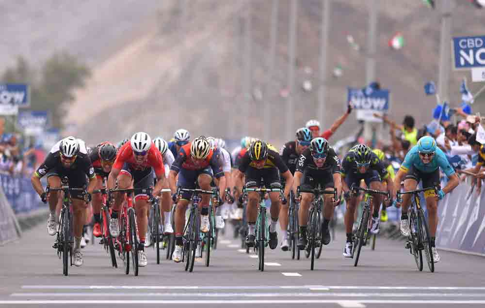 body-in-a-sprint-bicycling