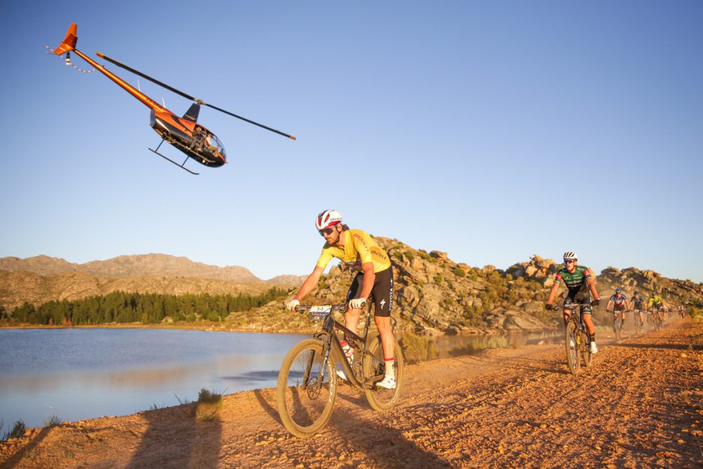 Matt Beers [leading] reported to have attacked as much out of anger for being jostled as to stay safe in the group. Photo by Oakpics.com.