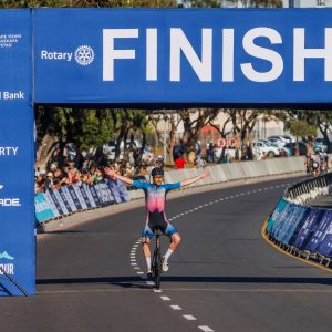 Kent Main crosses the line first to win the 2024 Cape Town Cycle Tour