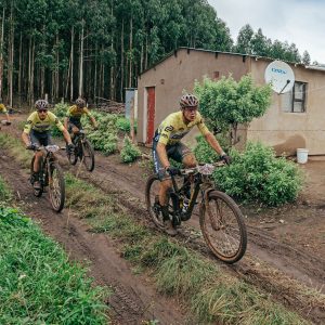 Jaedon Terlouw (riding in front) and Michael Foster keep ahead of Arno du Toit (left in picture) and Keagan Bontekoning as the teams play cat and mouse for 86 kms. Photo Rory Scheffer Photo Rory Scheffer