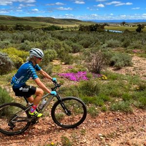 Robyn de Groot mountain biking