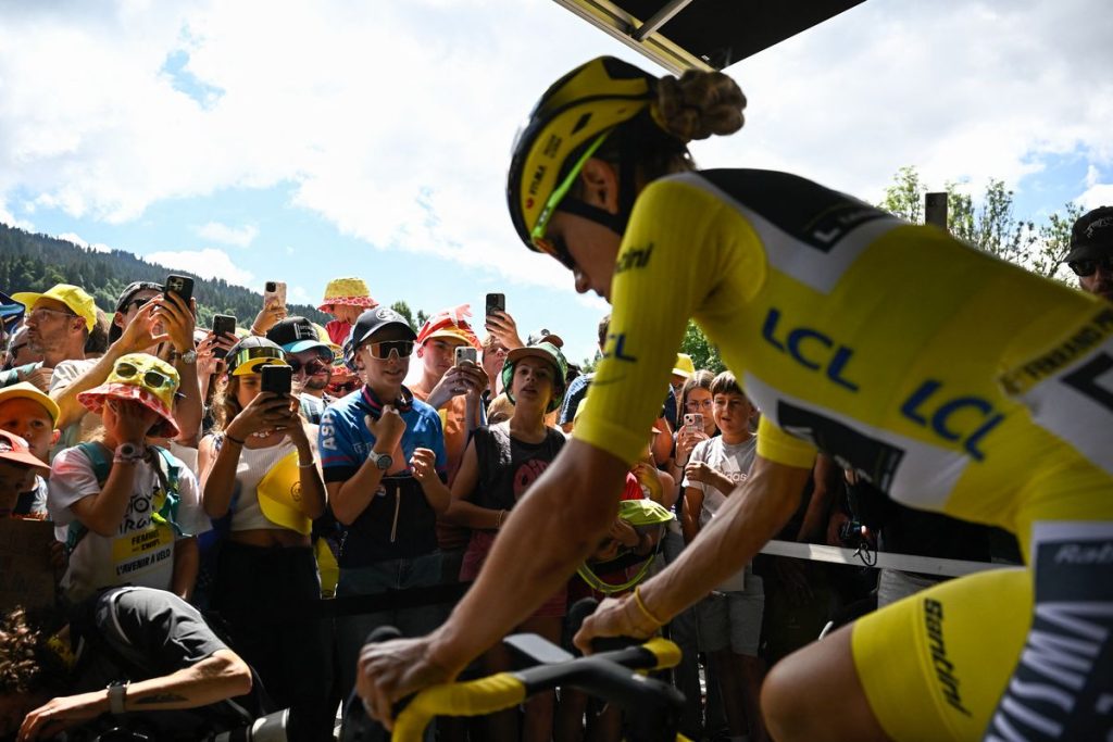 supporters-look-at-overall-leaders-yellow-jersey-team-visma-news-photo-1755021599
