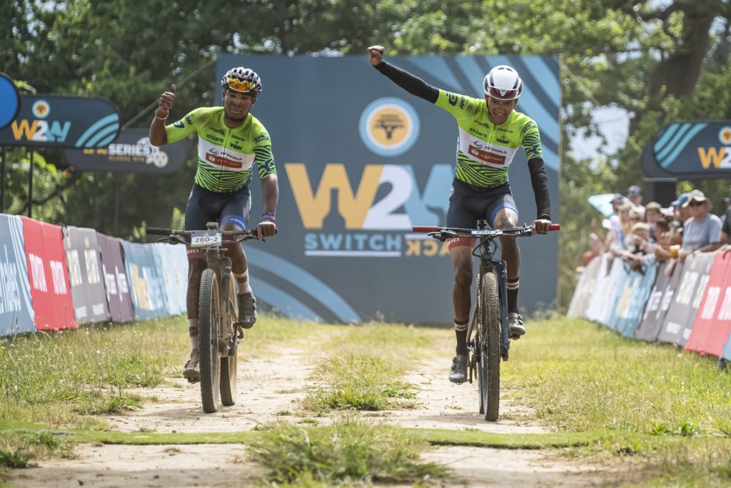 The Fairtree DP World Cannondale’s Kwazikwenkosi Mbhamali (left) and Ziandro Jordaan (right) won the Exxaro jersey competition. The victory is Jordaan’s third Exxaro competition win in the Epic Series.