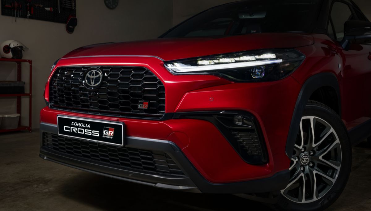 The front grill of the Toyota Corolla Cross GR-S