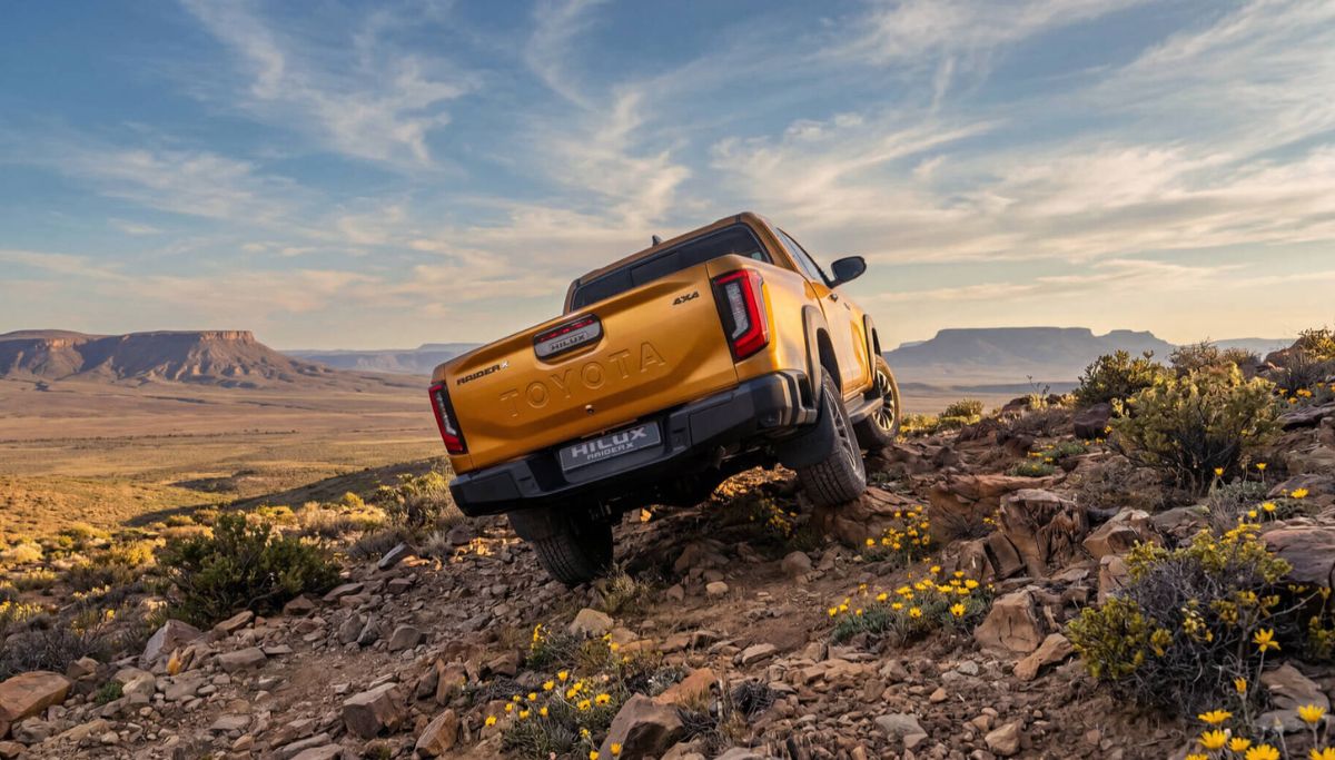 New-Generation Toyota Hilux Extra Cab