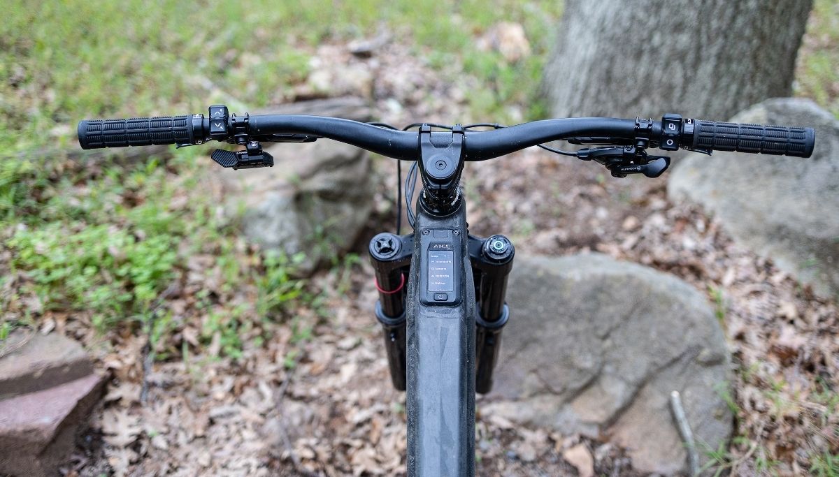 Built for life, the Alterra doesn't have any complicated headset cable routing, making it easy to maintain and service.